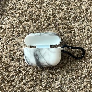 Apple AirPod Pro case